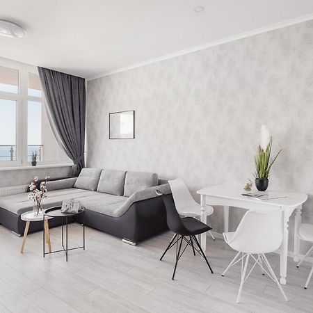 Sea & Sky Apartments Odesa Habitación foto