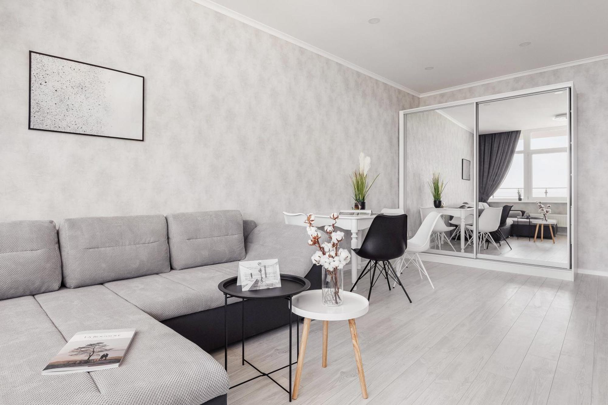 Sea & Sky Apartments Odesa Habitación foto